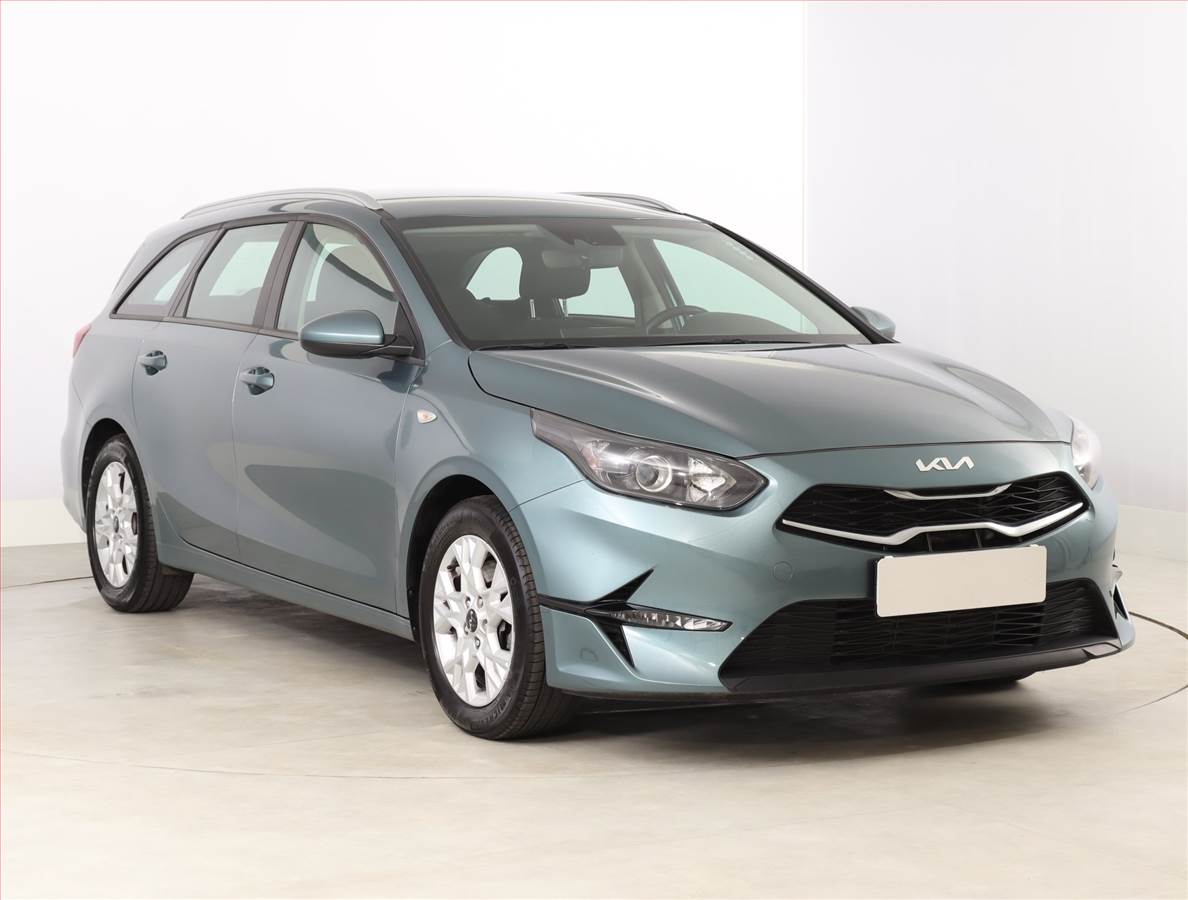Kia Ceed (2023) Spin 1.0 T-GDI, Serv.kniha - detail fotky 1