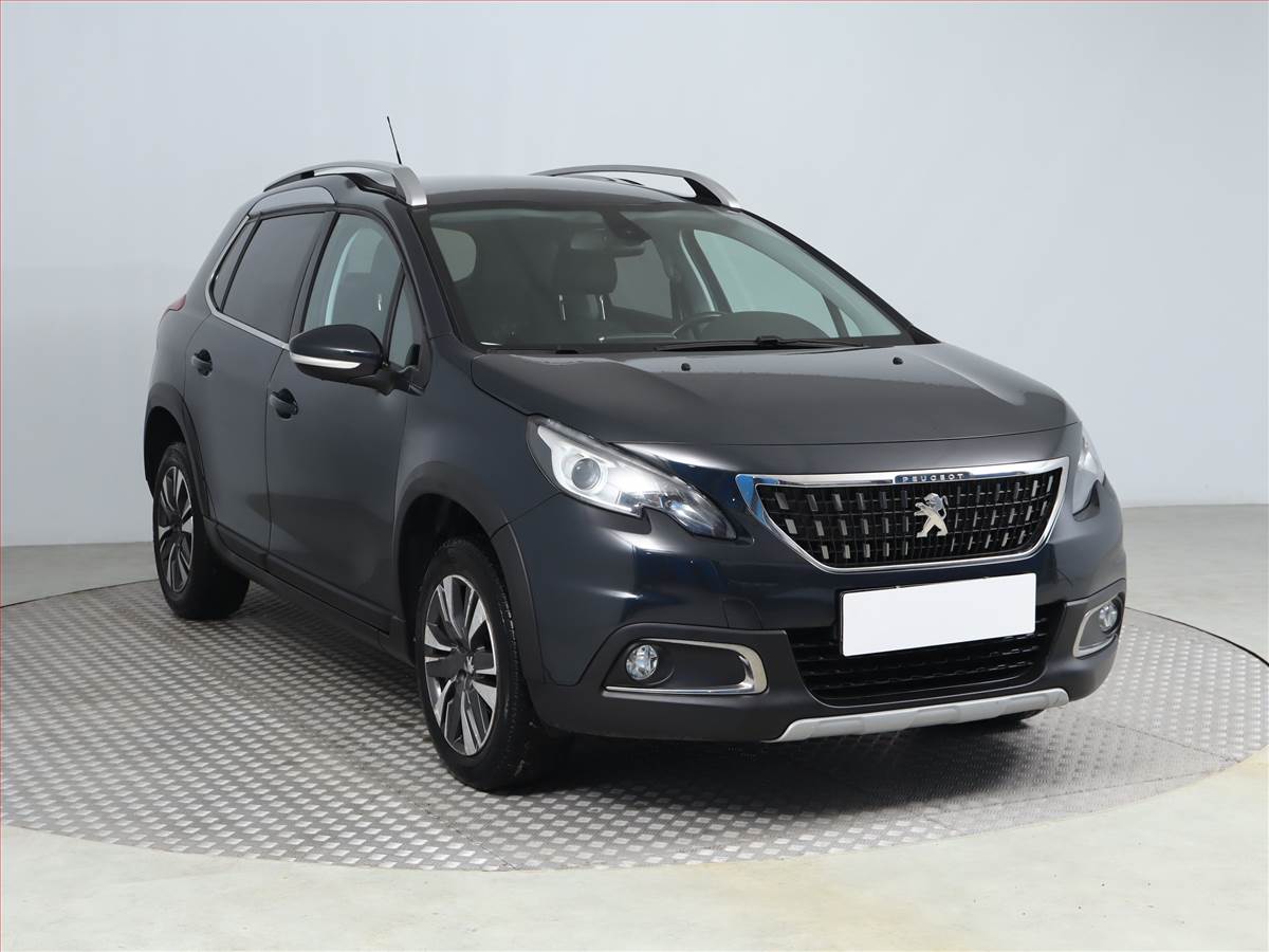 Peugeot 2008 Allure 1.2 PureTech, ČR,1.maj
