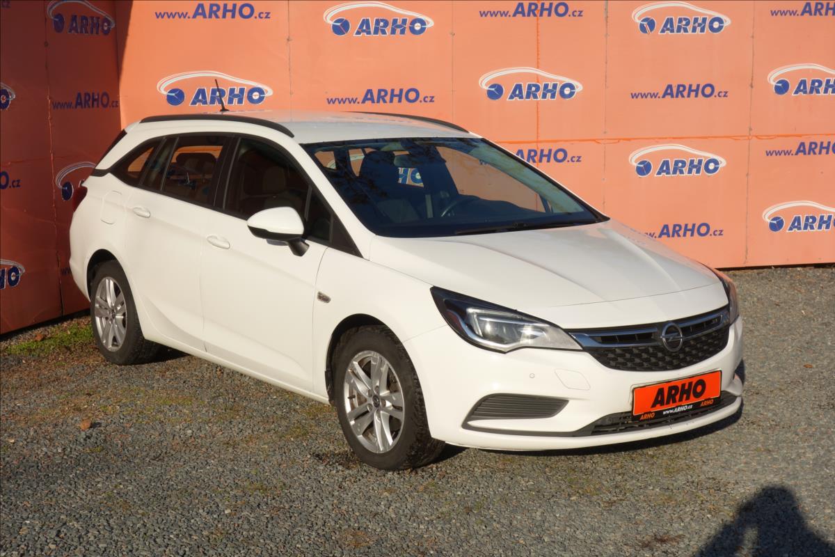 Opel Astra 1,6 CDTi 81KW, ČR, 1 MAJITEL.
