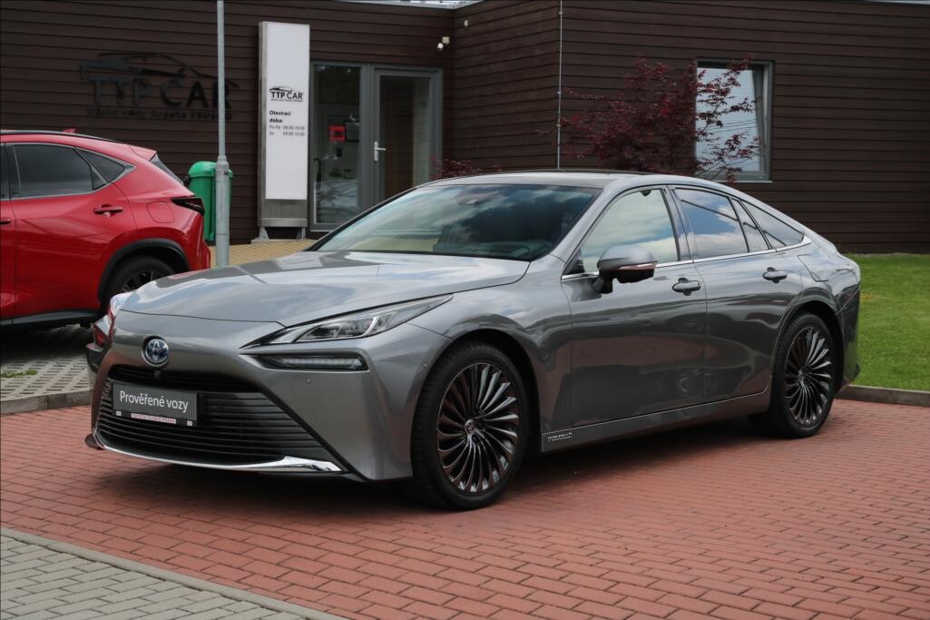 Toyota Mirai ZLEVNĚNO 0,0 FCEV  Excecutive