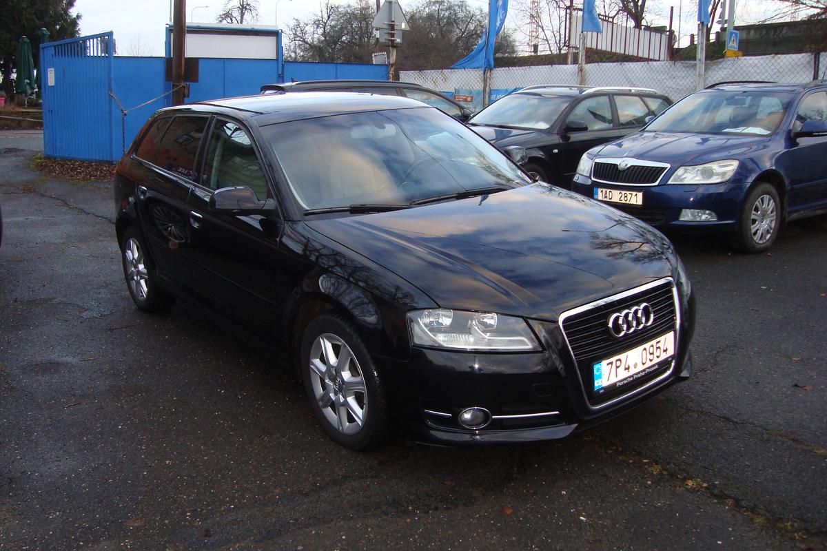 Audi A3 (2011) Spotrtback,1.6 TDi, Facelift - detail fotky 1