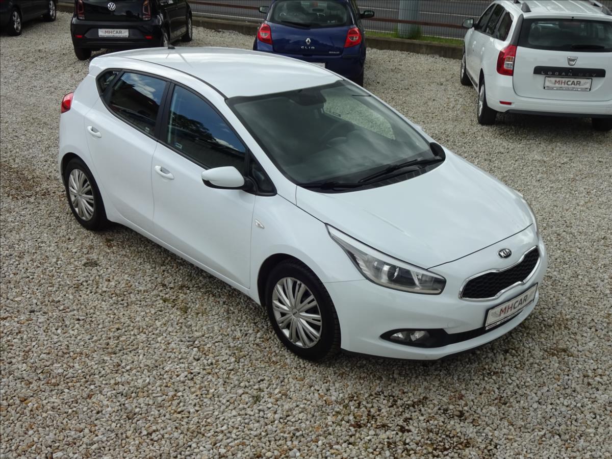 Kia Ceed 1,4i16V 73kW - detail fotky 1