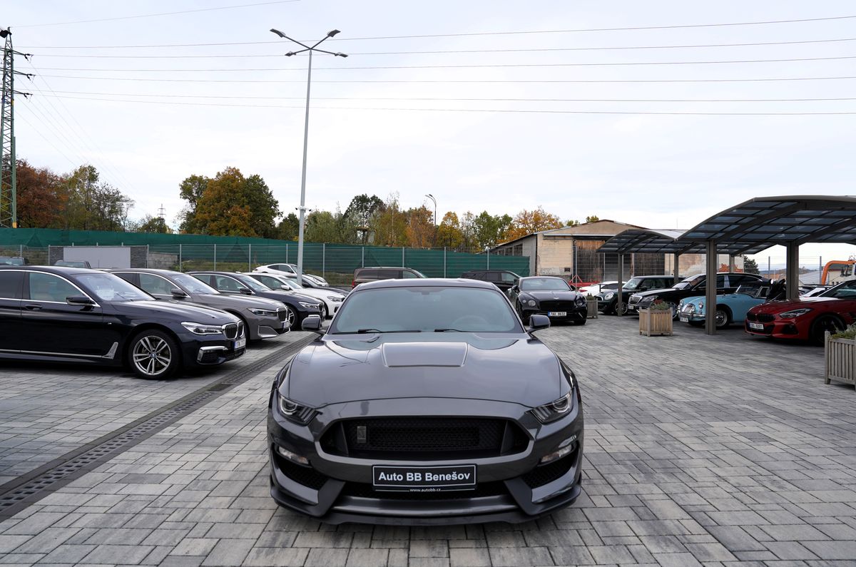 Ford Mustang Shelby GT350 5.2 Recaro,533 PS
