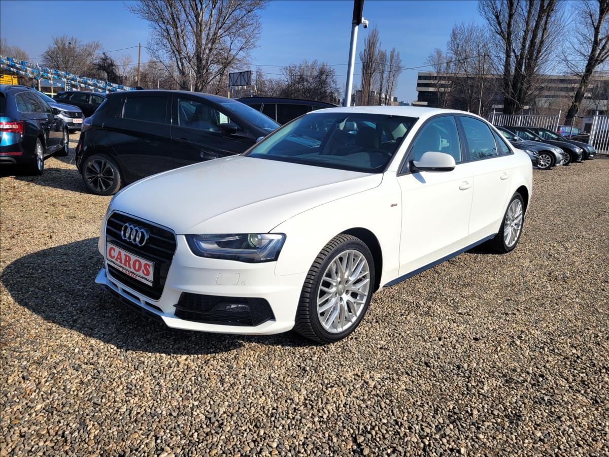 Audi A4 2,0 TDI,S-line,navi,výhřev,xen
