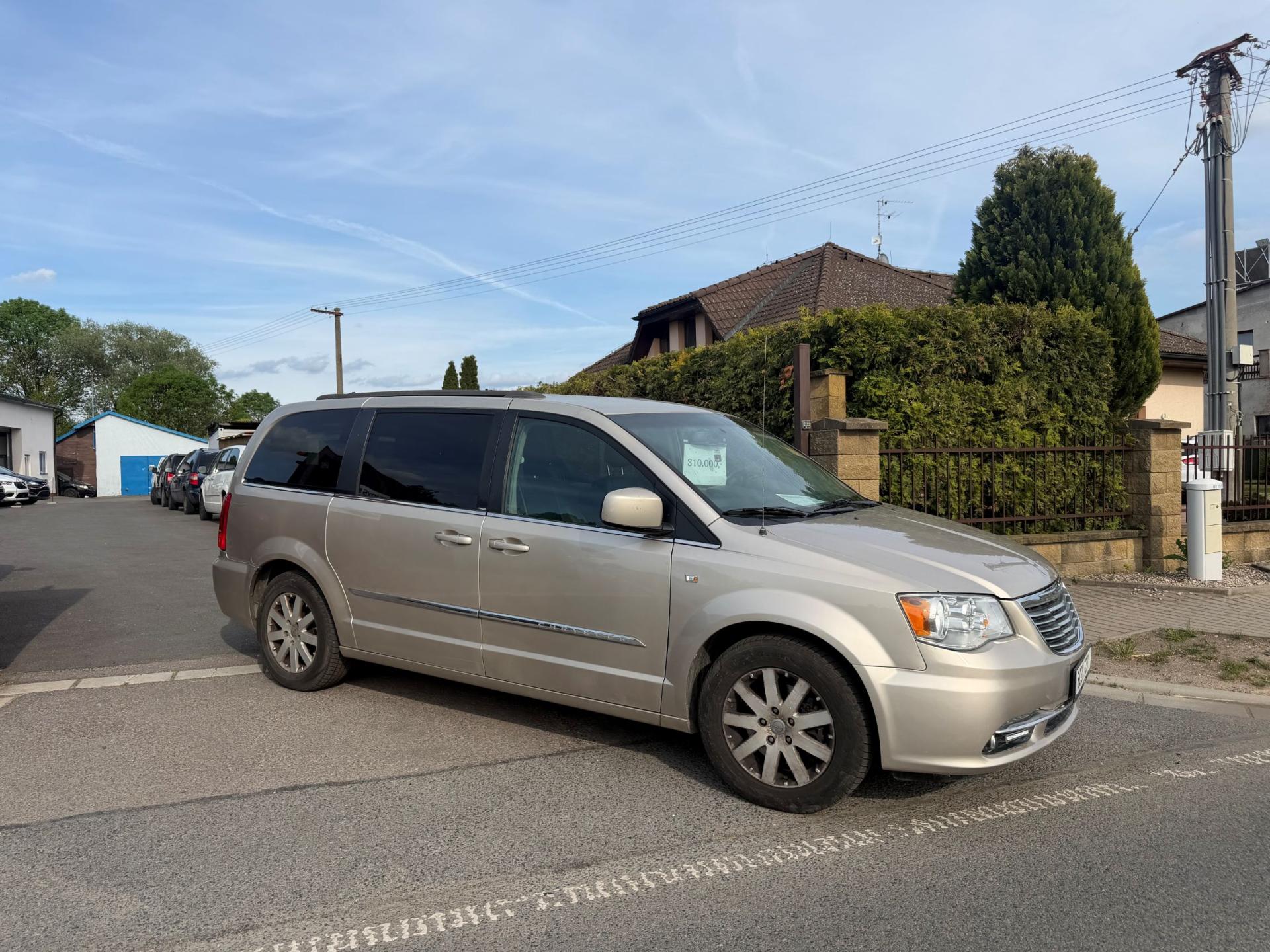Chrysler Town & Country 3,6 Pentastar DVD Kůže 2014