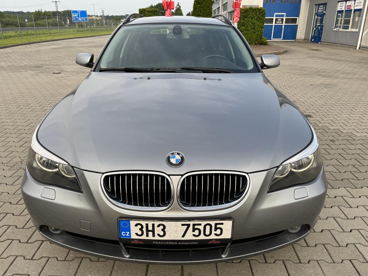 BMW Řada 5 (2005) Kombi 530 D - detail fotky 1
