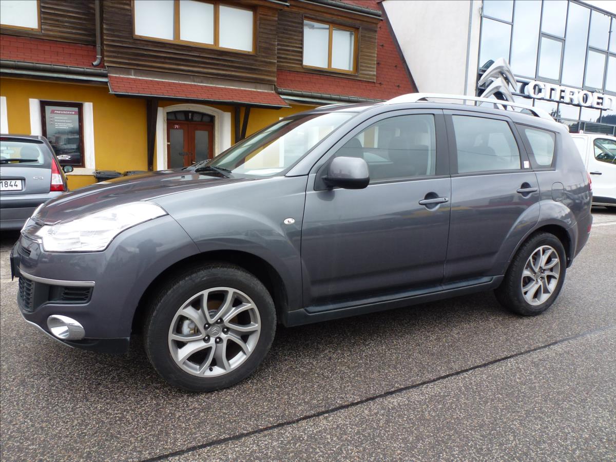 Citroën C-Crosser 2,2 HDi SX 7míst 4x4