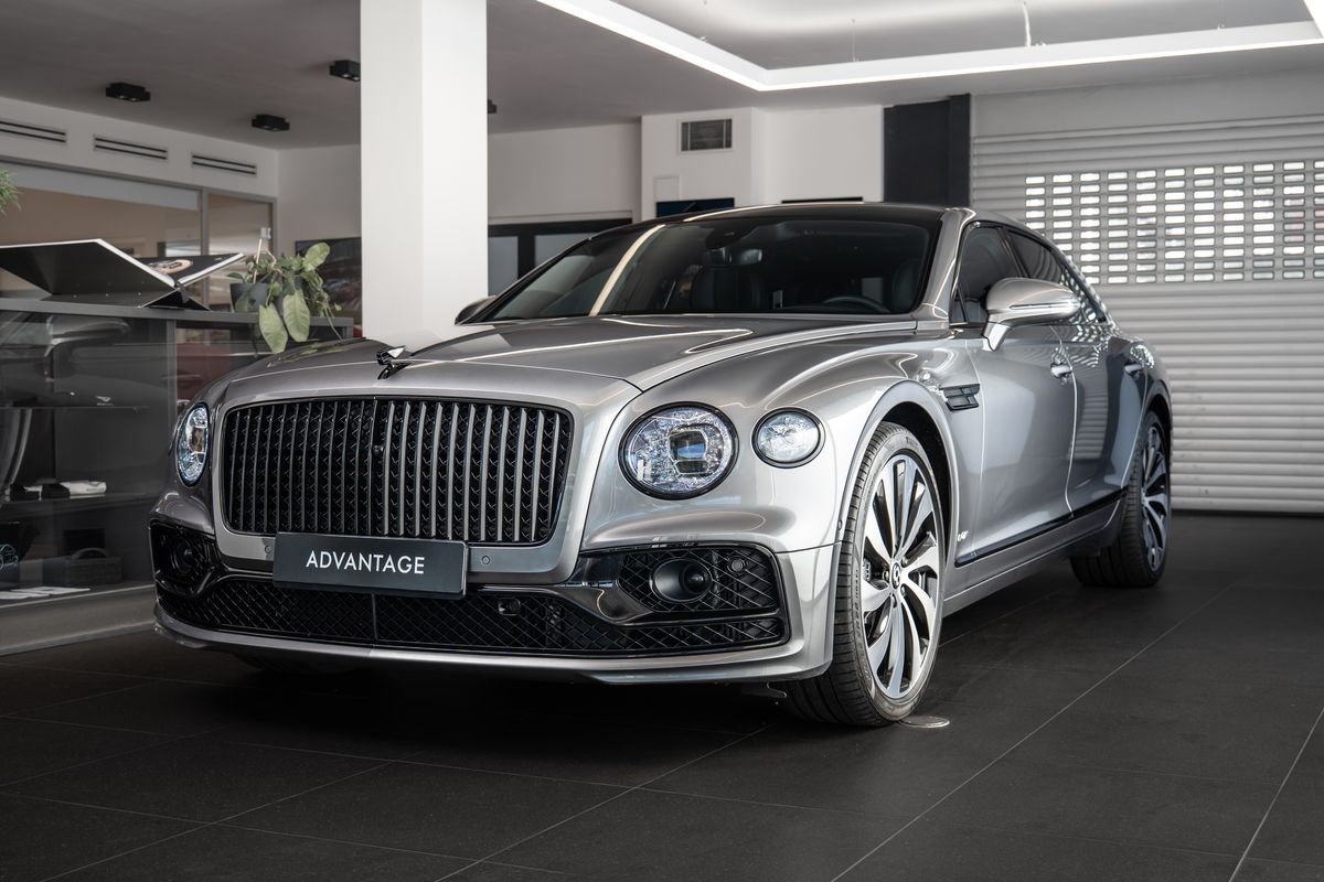 Bentley Flying Spur W12 360/LED/Pano/Ventilovaná a