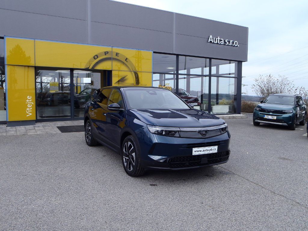 Opel Grandland Ultimate Hybrid 1.2T 107kW