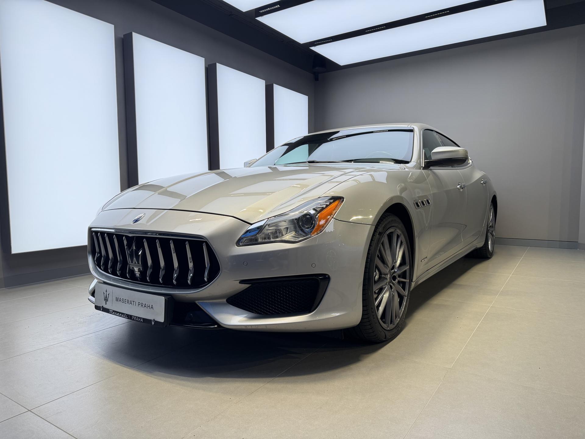 Maserati Quattroporte SQ4 410HP V6