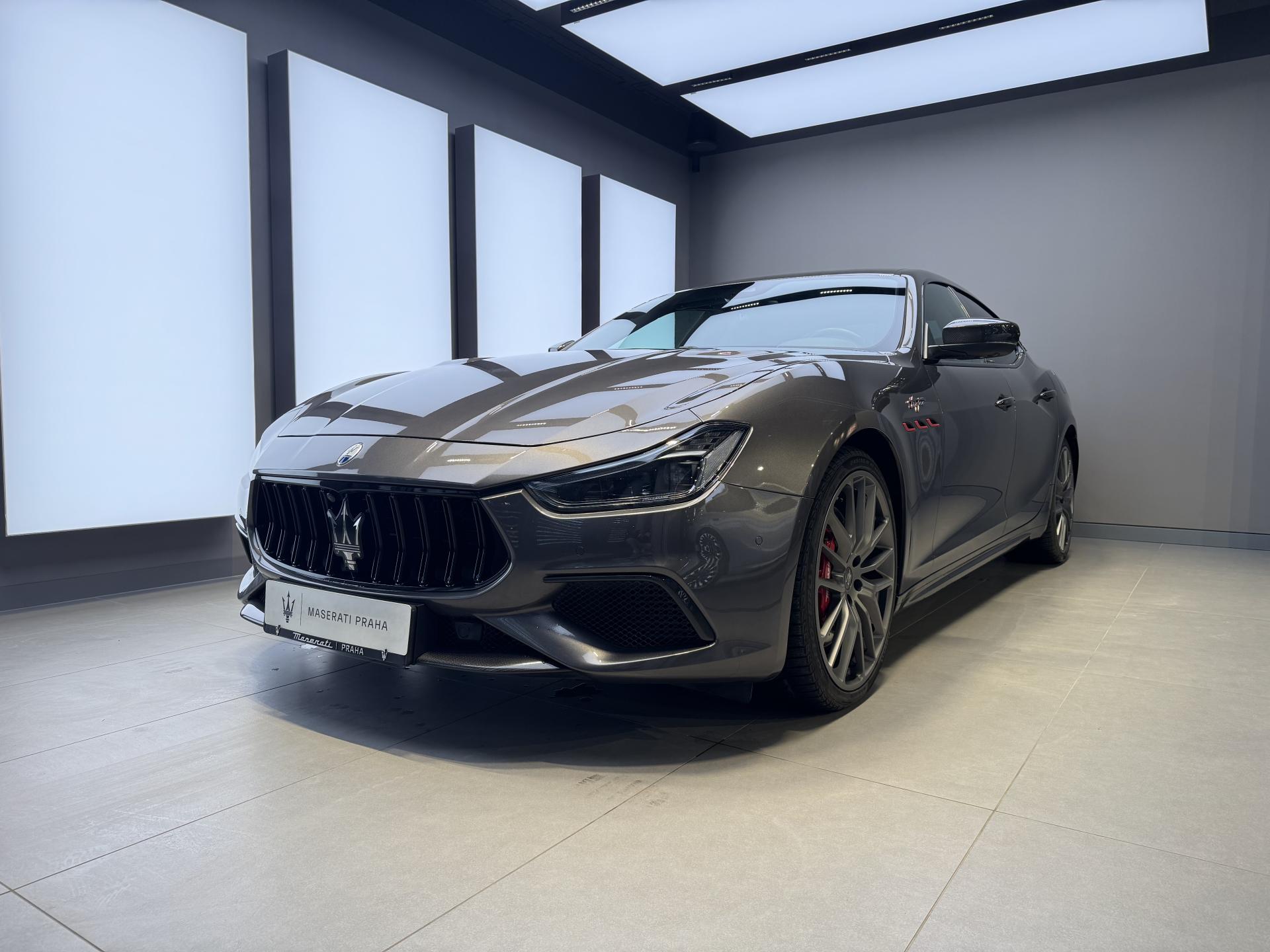 Maserati Ghibli Trofeo 580 HP - Záruka 03/27