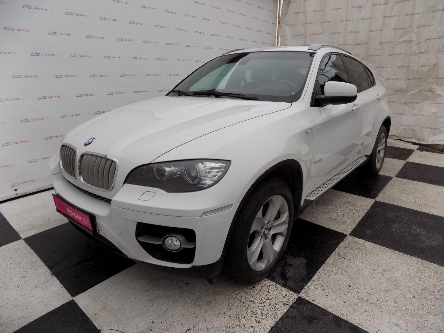 BMW X6 (2010) 50i/Active Hybrid/PANO/DPH/ - detail fotky 1