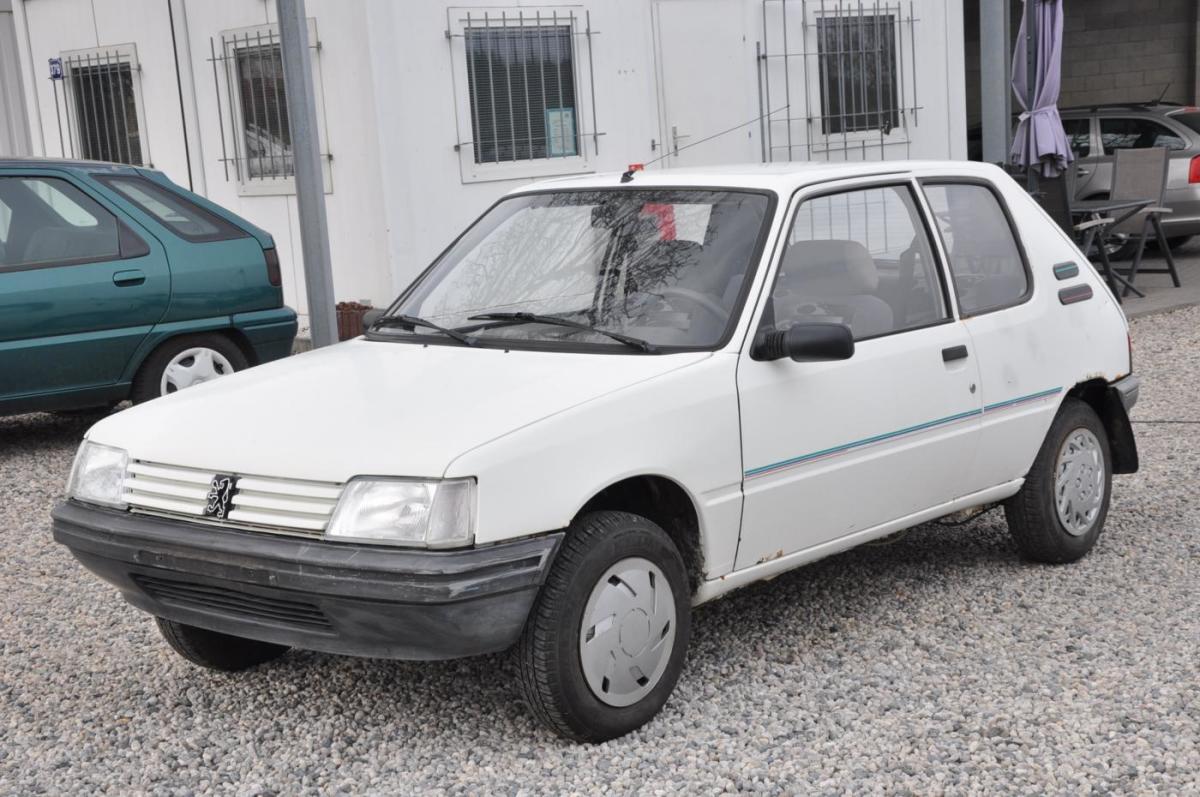 Peugeot 205 1.1 - detail fotky 1