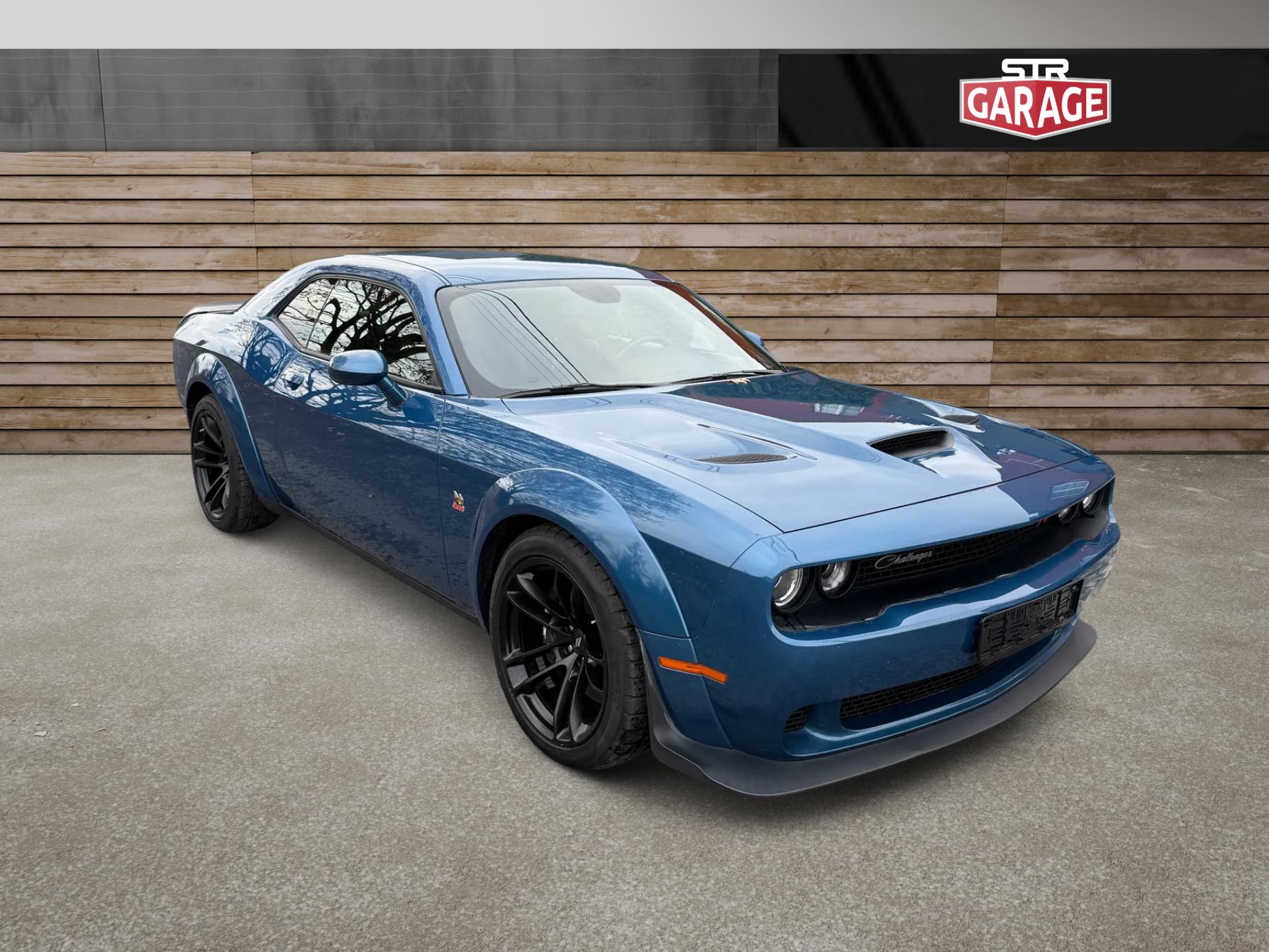 Dodge Challenger + WIDEBODY + MANUÁL + 6.4 + 