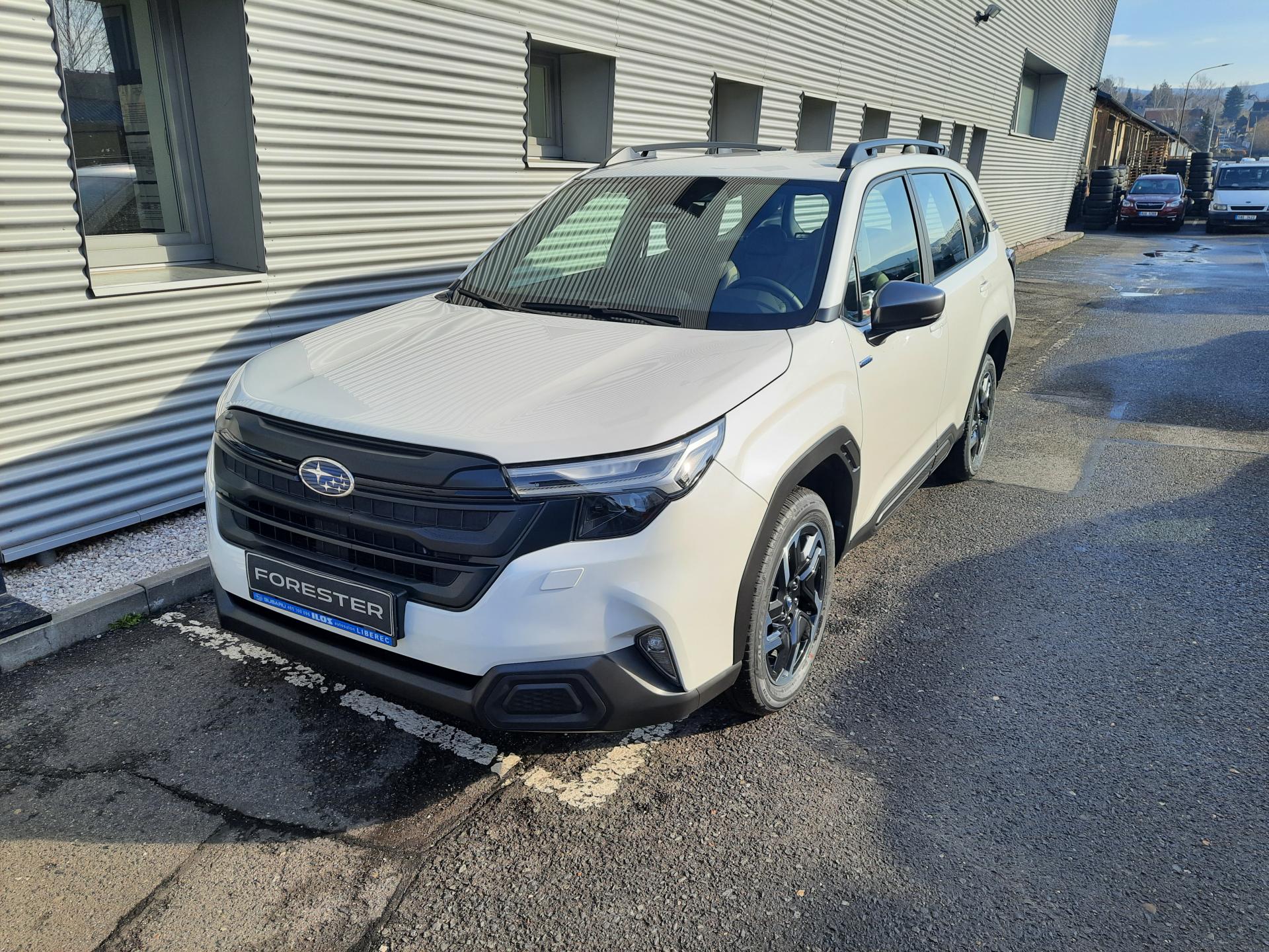 Subaru Forester NOVÝ FORESTER 2,0i COM. NAVI