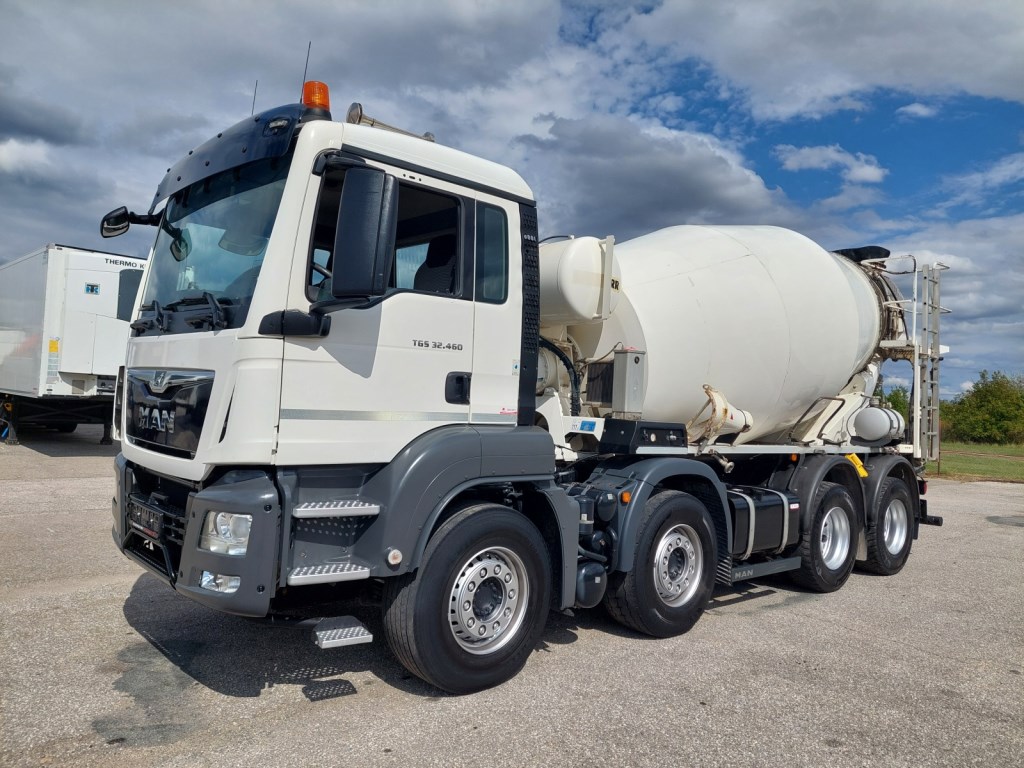 MAN TGS 32.460 BB Liebherr 9m3 8x4 - detail fotky 1