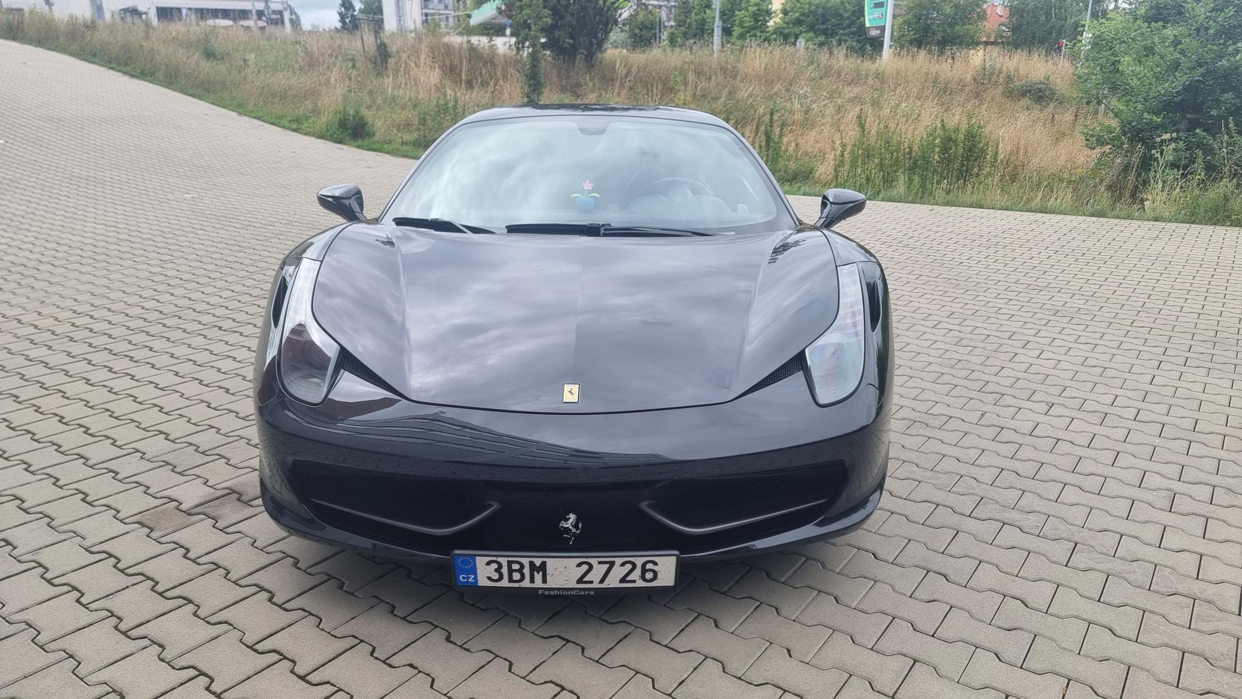 Ferrari 458 PLNÝ SERVIS LIFT KAMERA