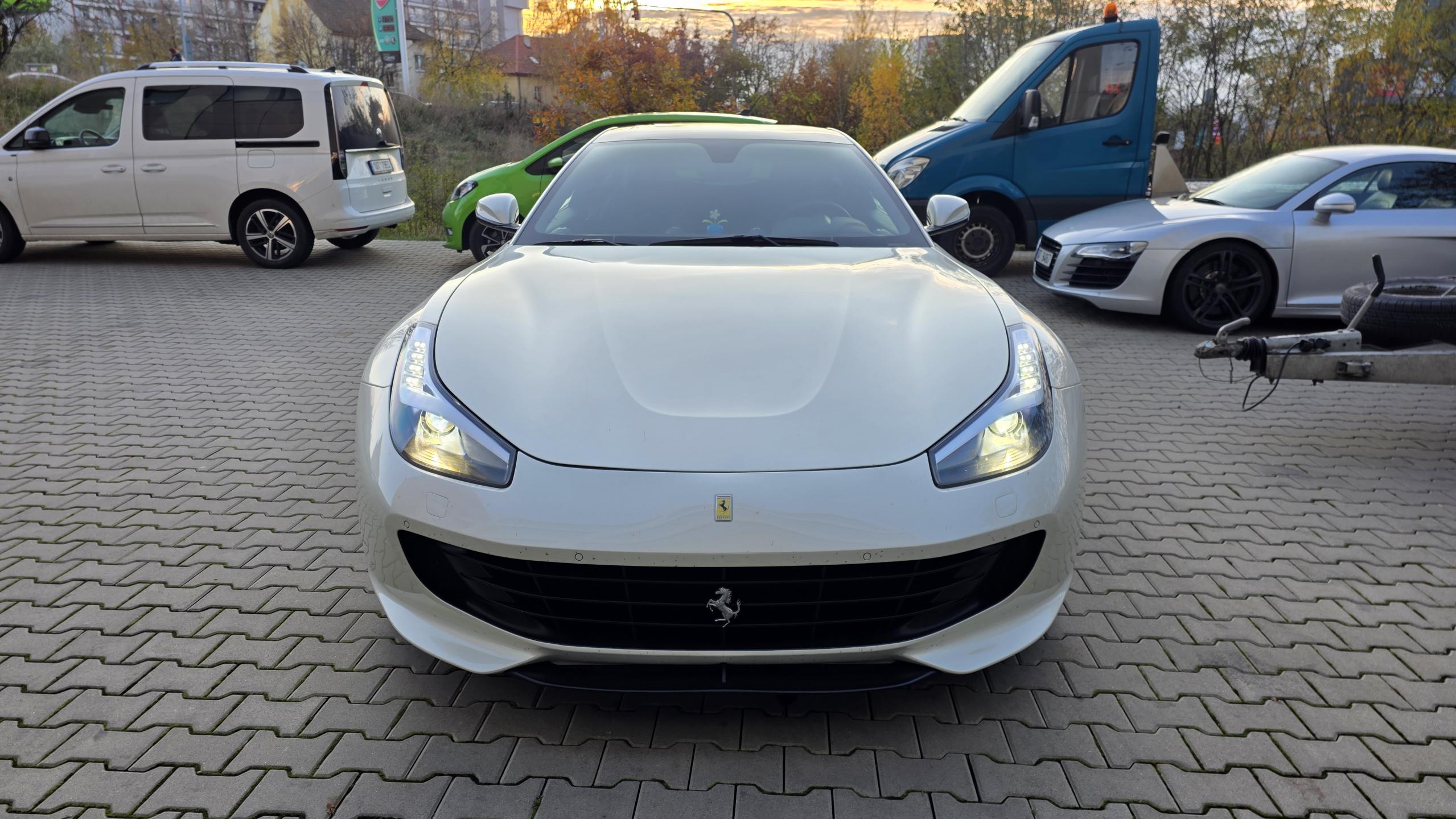 Ferrari GTC4 Lusso V12 SERVIS FERRARI