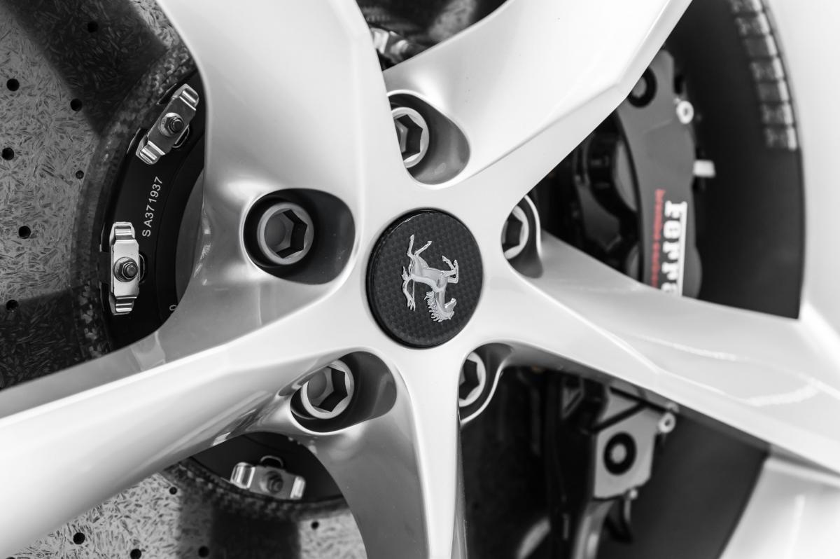 Ferrari Ostatní (2020) MONZA SP NEW IHNED - detail fotky 1