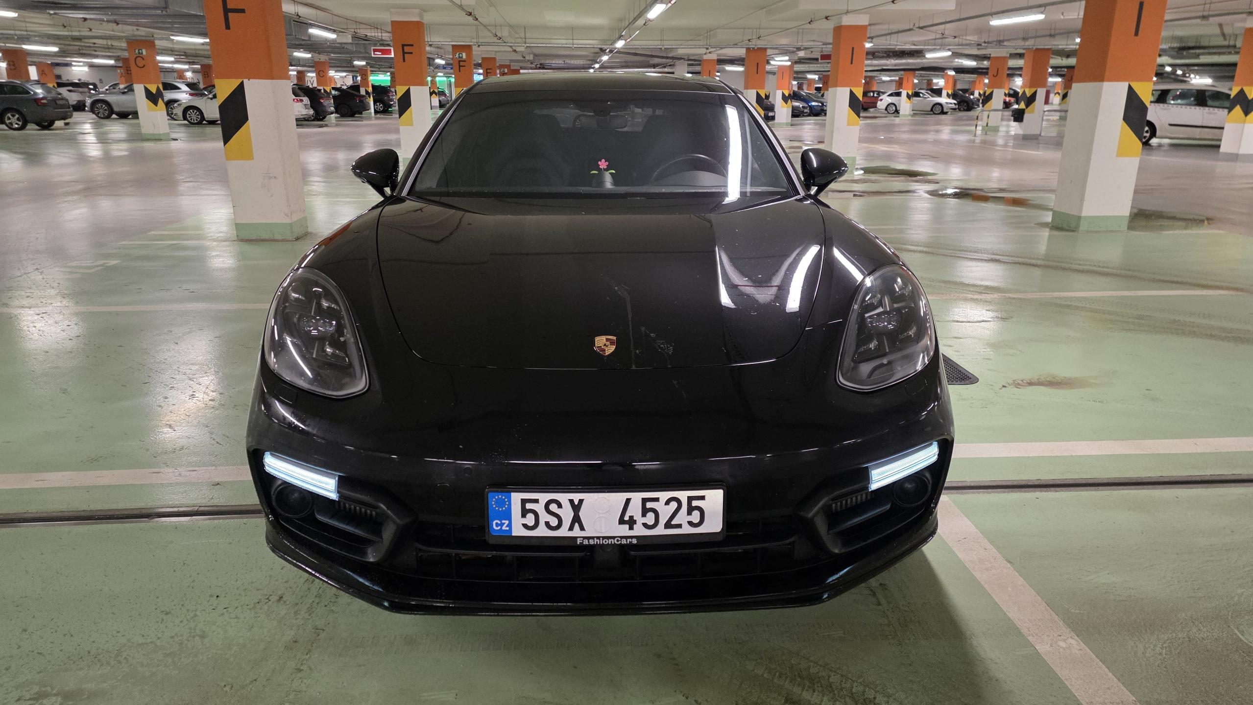 Porsche Panamera TURBO CERAMIC NOČNÍ PANO MAX