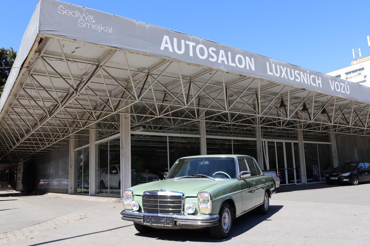 Mercedes-Benz 115 W115 230.4 manuál