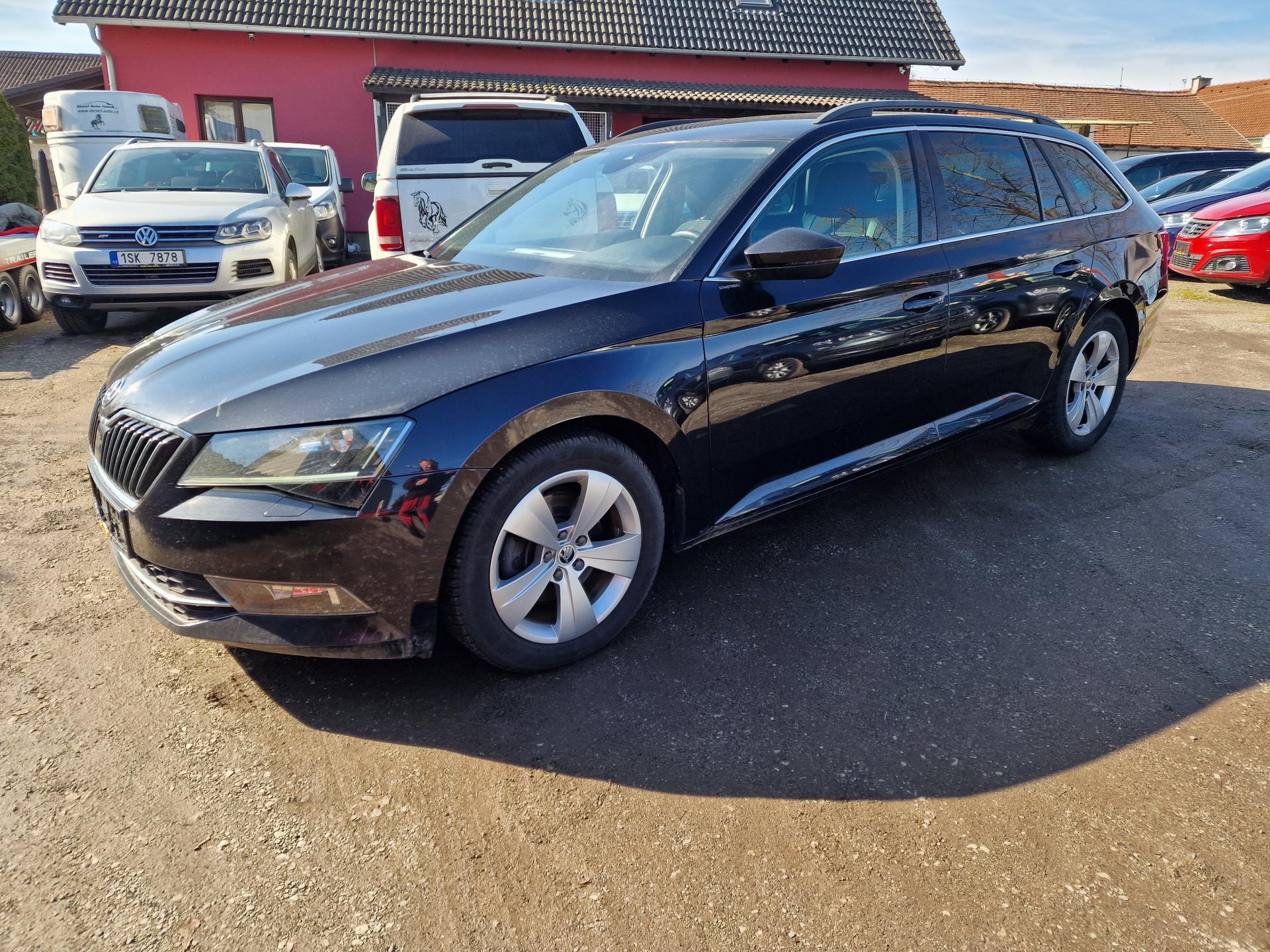 Škoda Superb 2,0TDI 110KW NAVI VÝHŘEV 