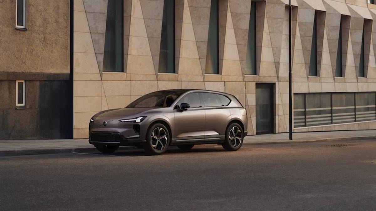 Volvo EX60 AWD P10 PURE ELECTRIC PLUS AUT