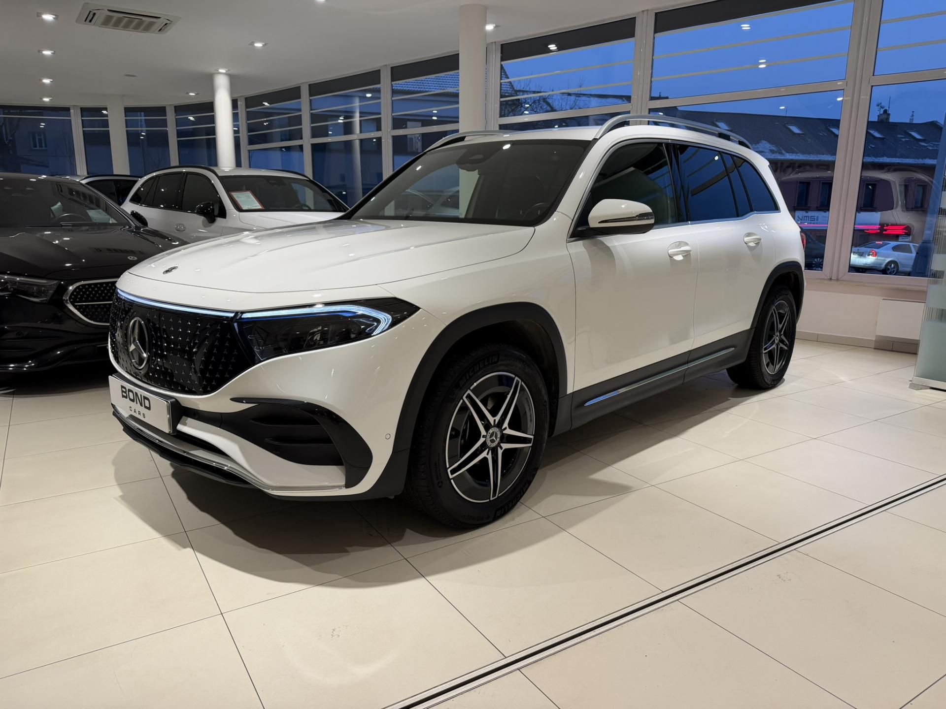 Mercedes-Benz EQB 250+/AMG/LED/PARKTRONIC 
