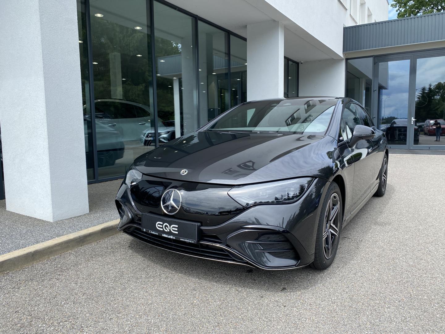 Mercedes-Benz EQE EQE 500 4M - náhradní vůz