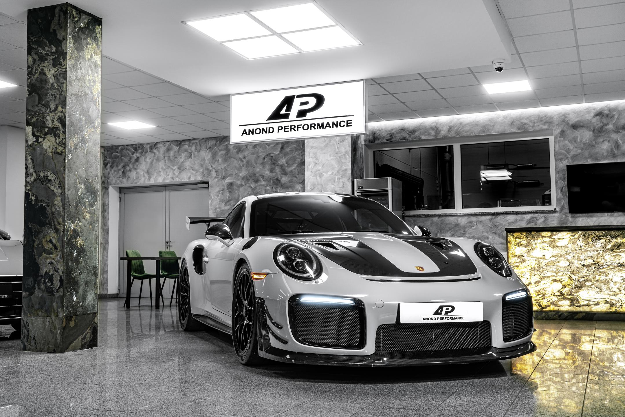 Porsche 911 GT2 RS/WEISSACH/CARBON/MAGNESI
