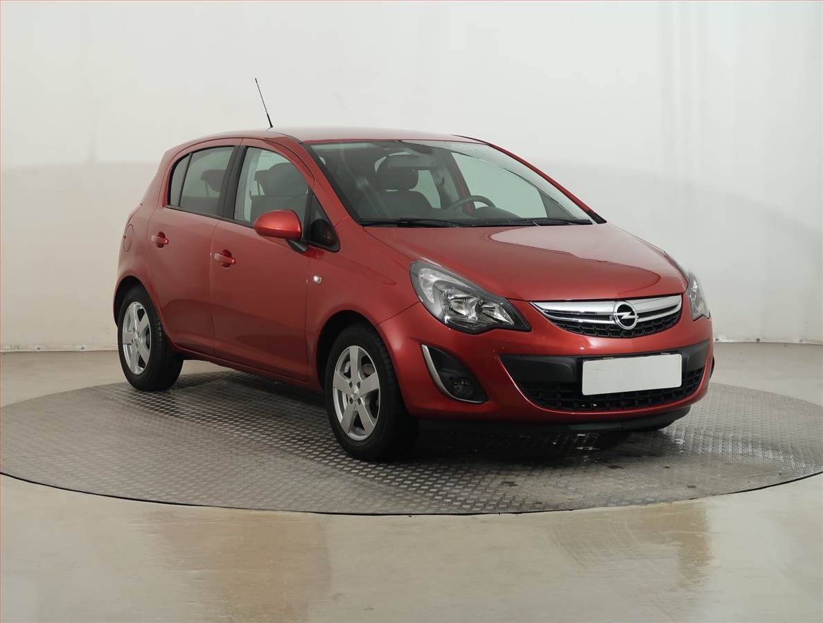 Opel Corsa 1.2, ČR,1.maj