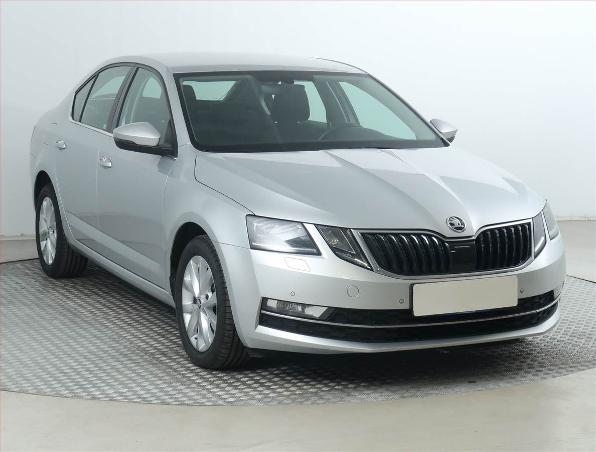 Škoda Octavia 1.6 TDI, ČR,1.maj, Tempomat