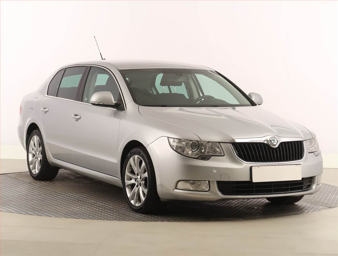 Škoda Superb 2.0 TDI, Serv.kniha, Xenony