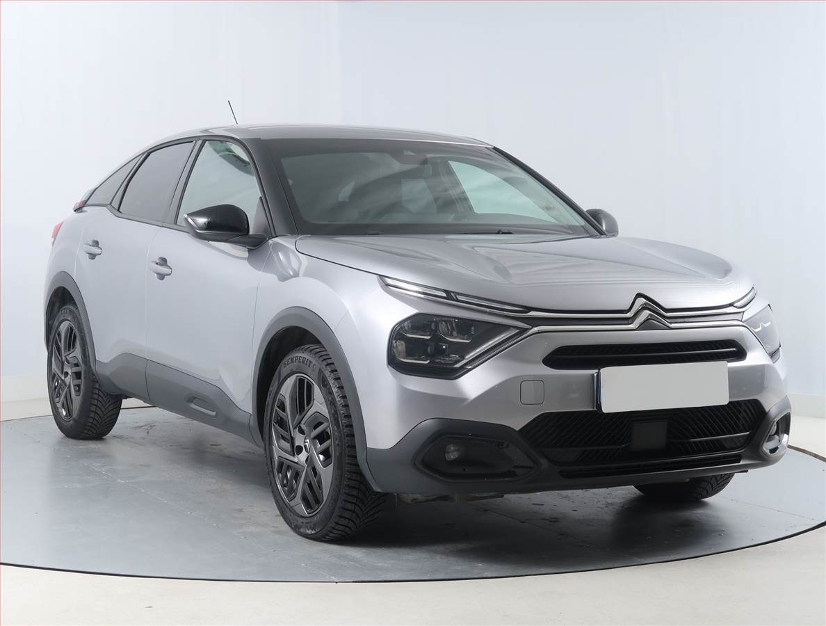 Peugeot 5008 (2018) Active PureTech 130, 7 míst - detail fotky 1