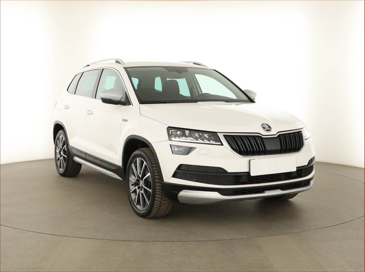 Škoda Karoq Scout 2.0 TDI, 4X4, ČR,1.maj