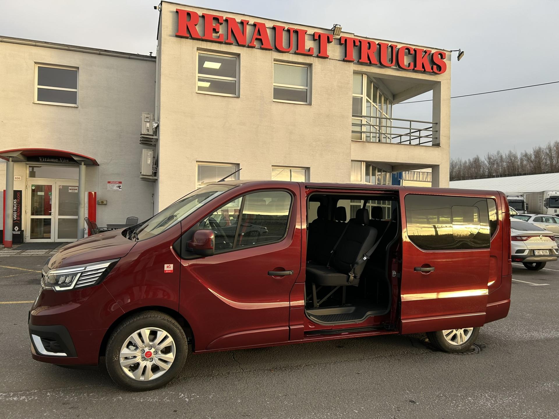 Renault Trafic COMBI L2H1 150k AT9 RED 9 MÍST