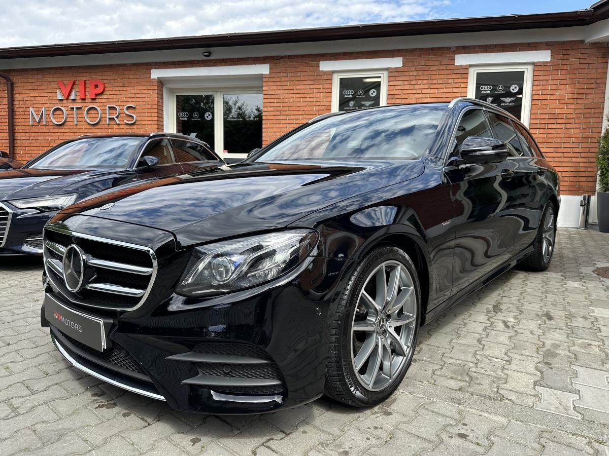 Mercedes-Benz Třídy E E200-AMG-4M-R19-ČR-1 MAJ - detail fotky 1