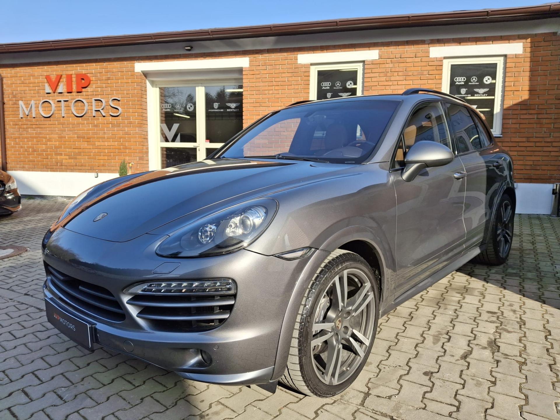 Porsche Cayenne 3.0D-R21-SPORT PAK-VZDUCH-TAŽN - detail fotky 1