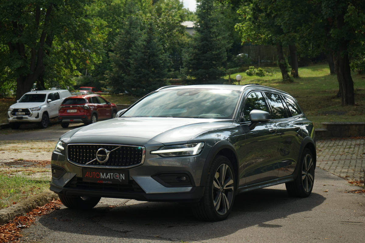 Volvo V60 CC B4 diesel Kůže 360 H/K NezT