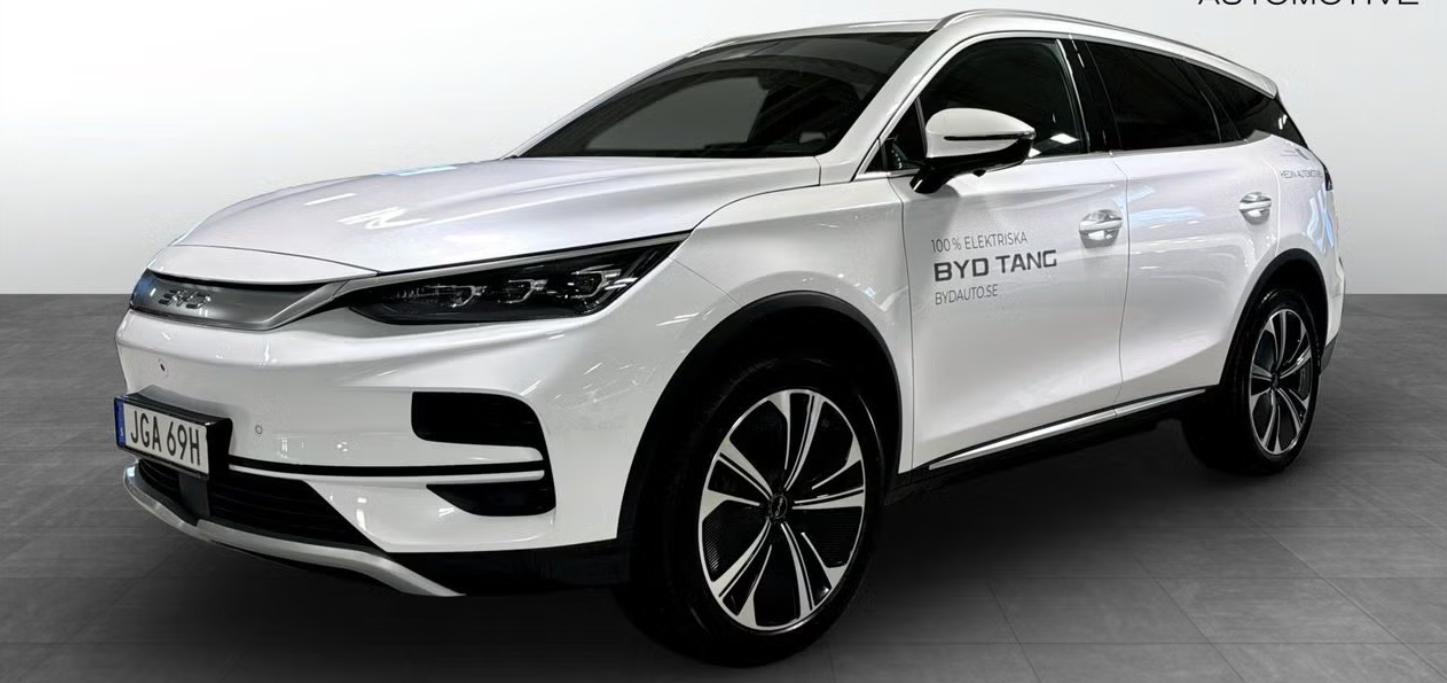 BYD Tang AWD Panorama 360k HuD 7 míst