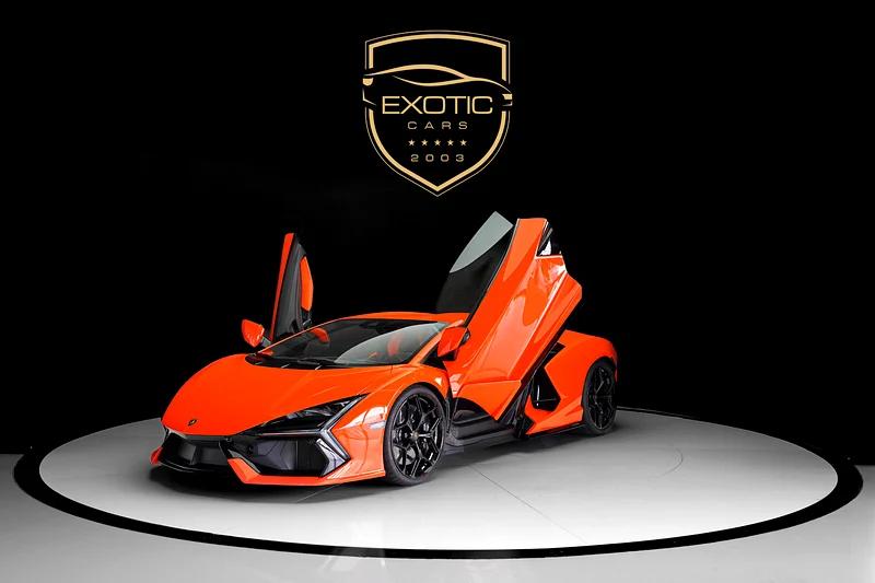 Lamborghini Revuelto Hybridní V12 