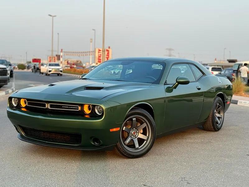 Dodge Challenger Americká V6 zadokolka