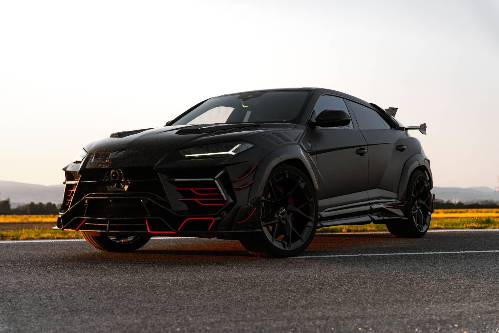 Lamborghini Urus 4.0 V8 Mansory 700koní