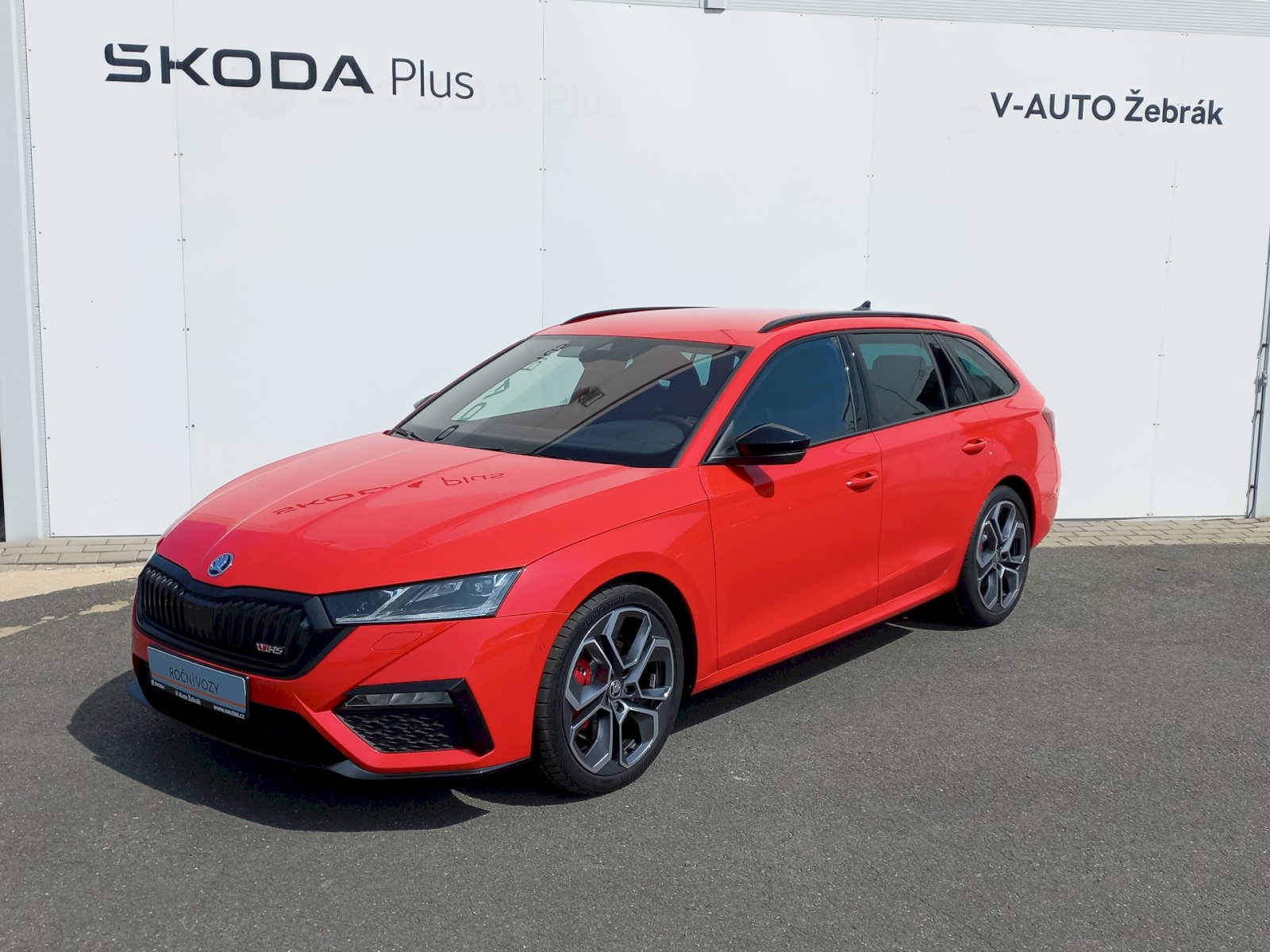Škoda Octavia (2023) COMBI RS 2,0TSI DSG - detail fotky 1