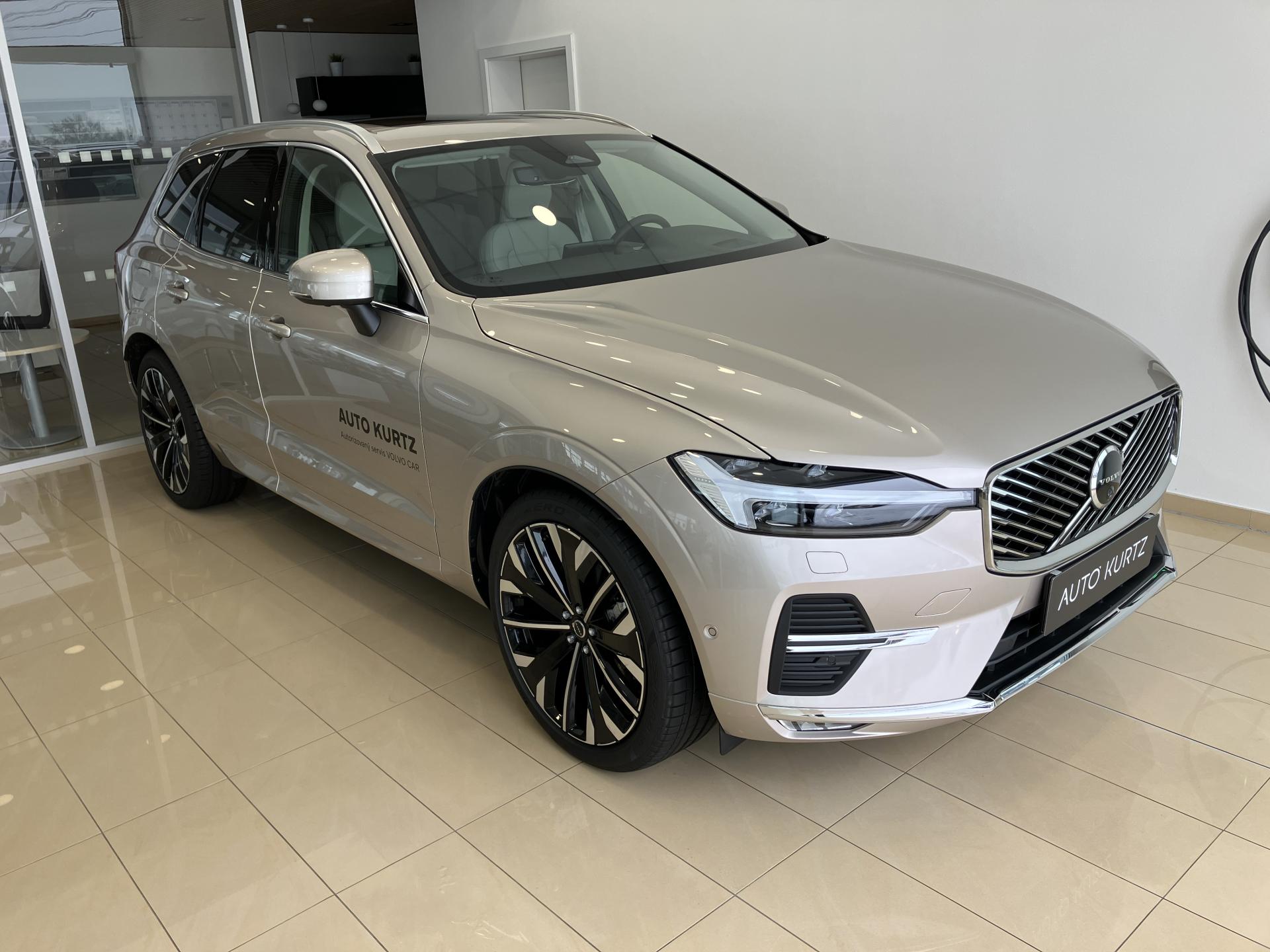 Volvo XC60 B5 AWD Ultra Bright AT8, ČR