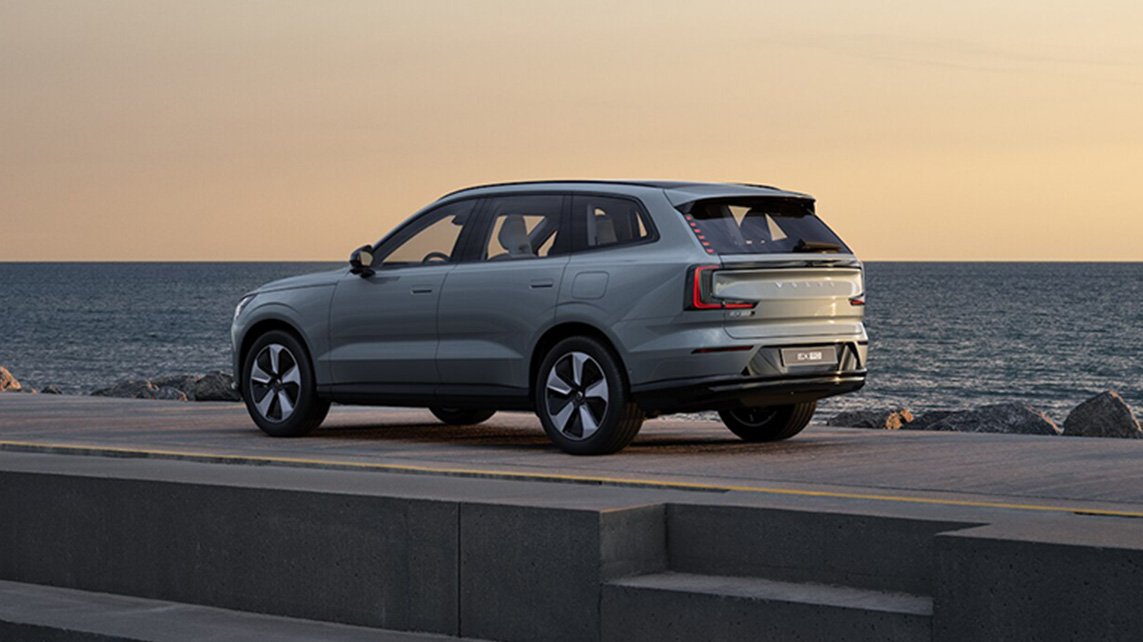 Volvo EX90 PLUS, Twin Motor, 300 kW / 408