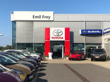 Foto Emil Frey � nov� vozy Toyota � �ern� Most